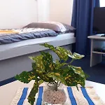 Sd Nemcovej 1 Hostel *