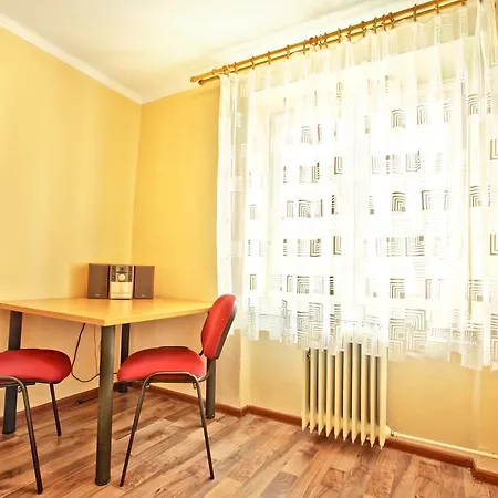 Sd Nemcovej 1 Hostel *