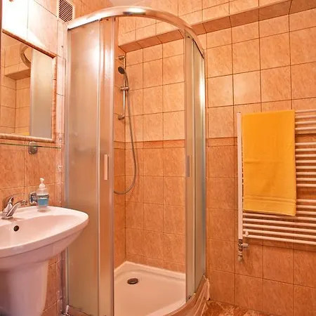 Sd Nemcovej 1 Hostel